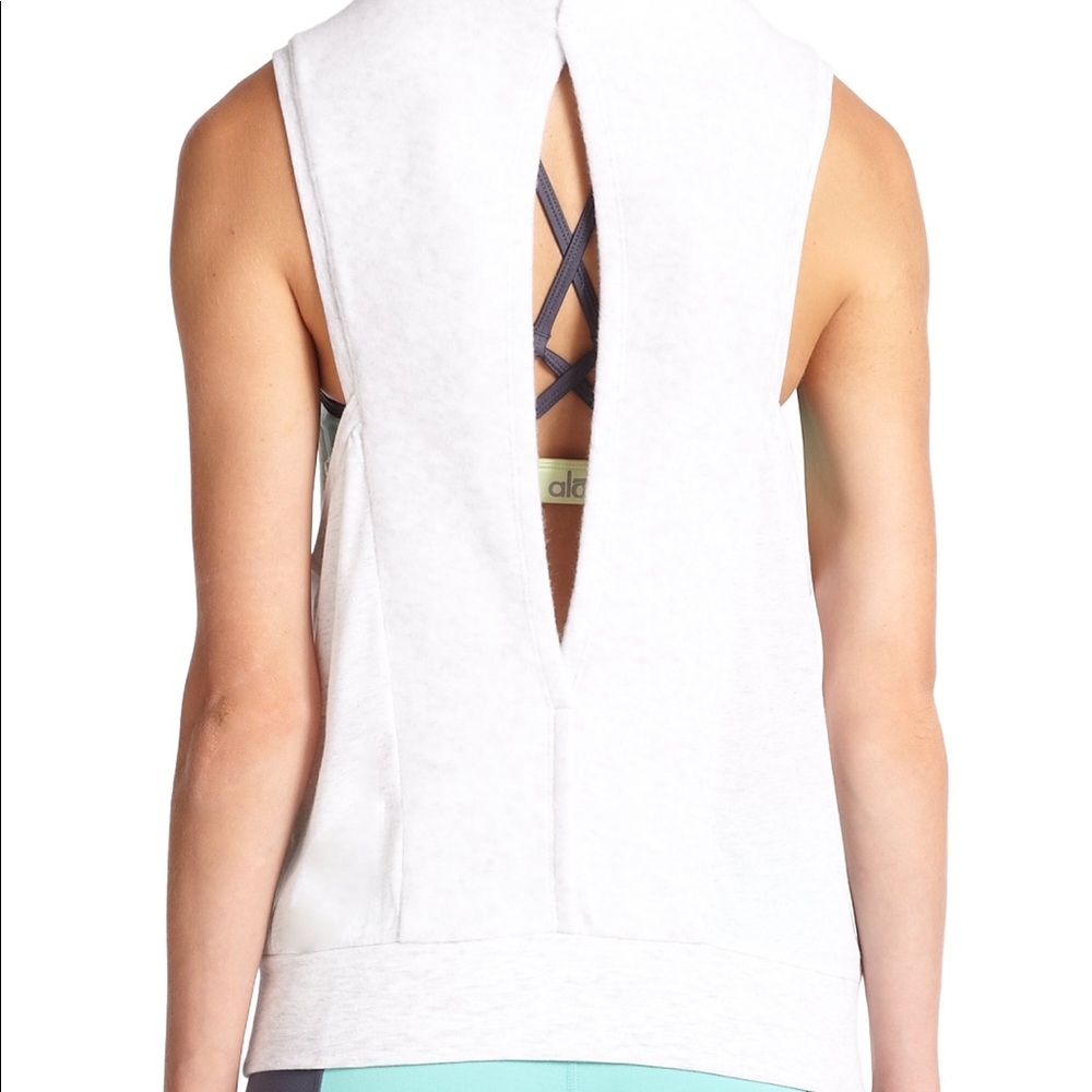 ALO Yoga Sweater Vest Pullover - Picture 7 of 7
